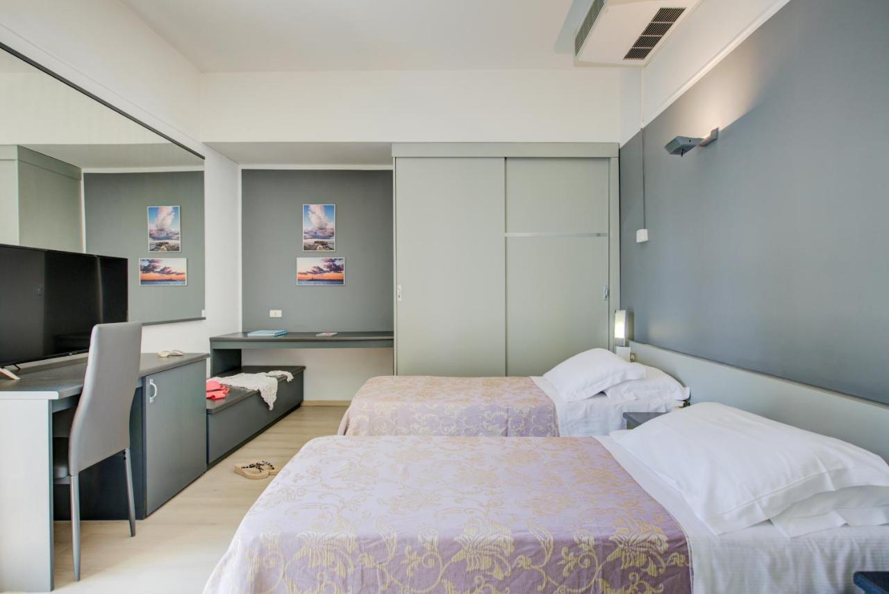 Hotel Ivano Rimini Eksteriør bilde