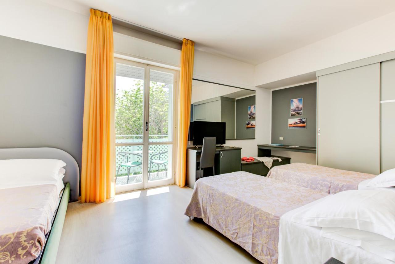 Hotel Ivano Rimini Eksteriør bilde